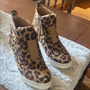Leopard Print High-Top Sneakers